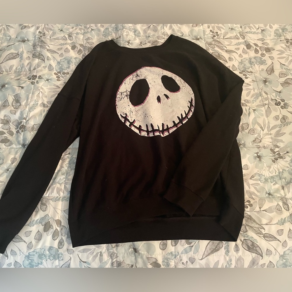 Nightmare Before Christmas Women/Men Graphic Fleece Sweatshirt. Like new
